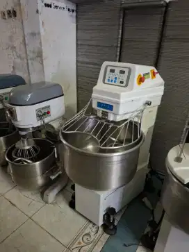 Spiral mixer roti 25 kg tepung tipe SM-50 merk Sinmag Taiwan