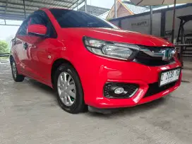Bismillah numpang jual mobil Honda Brio E cvt/metic.no.Z.merah