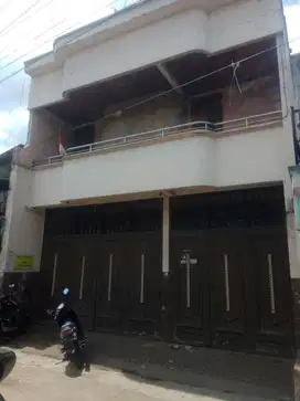 Rumah lama bangunan kokoh ciroyom andir kota bandung