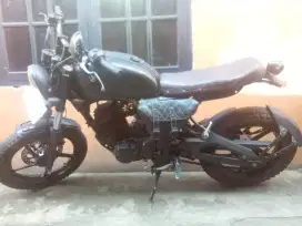 Yamaha byson 150cc cusyom style sclambler