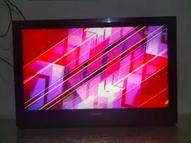 TOSHIBA TV LED  32 Inch 32AV700E