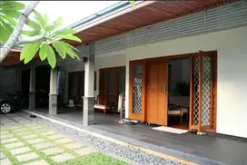 Rumah Clasik Semi Furnish Murah di Puri Mutiara Cipete Jakarta Selatan