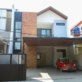 Dijual Cepat: Rumah Industrial Modern 2 Lantai di Bintaro-Alam Sutera