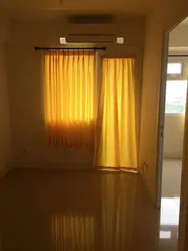 Tower Chrisan Hoek lt rendah, 2Br Unfurnished Green Pramuka City