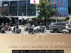 Ruko gandeng tanpa pemisah di tengah Tanjung Duren