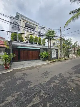 DIJUAL RUMAH BANGUNAN BARU CILANDAK  JAKARTA SELATAN