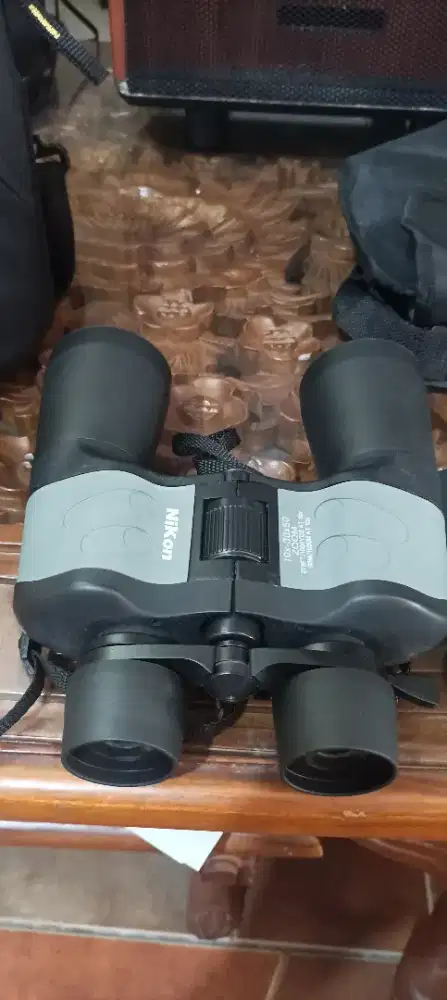 Teropong Nikon binocular