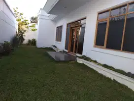 Dijual Villa Cantik Serba Terawat Dikawasan Sejuk Graha Puspa, Bandung