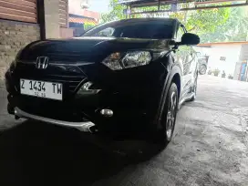 Bismillah numpang Honda HR-V tipe E cvt /metic no. Z cms.