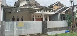 Dijual murah rumah di komplek gading regency
