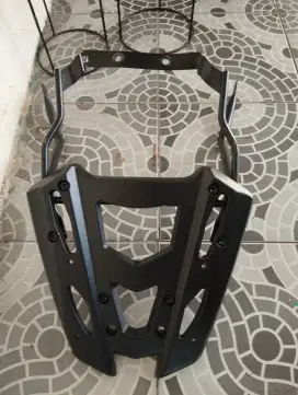 Breket box belakang motor aerox 155