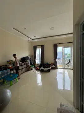 dijual  murah! rumah Taman Nyiur 2. sunter.