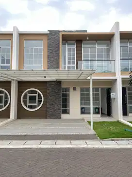 Rumah 2 Lantai 3 Kamar Tidur di Pantai Indah Kapuk