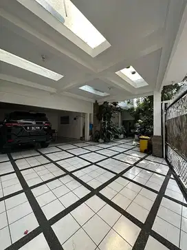 Rumah Mewah Full Furnished Siap Huni Dekat Pejaten Village
