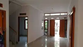 Minimalis Disewakan 2 Lantai Lokasi Parakan - Batu Indah