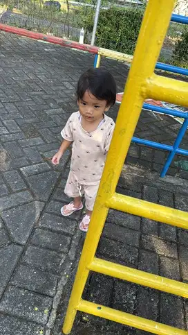 Serabutan (bersih bersih bantuan momong)