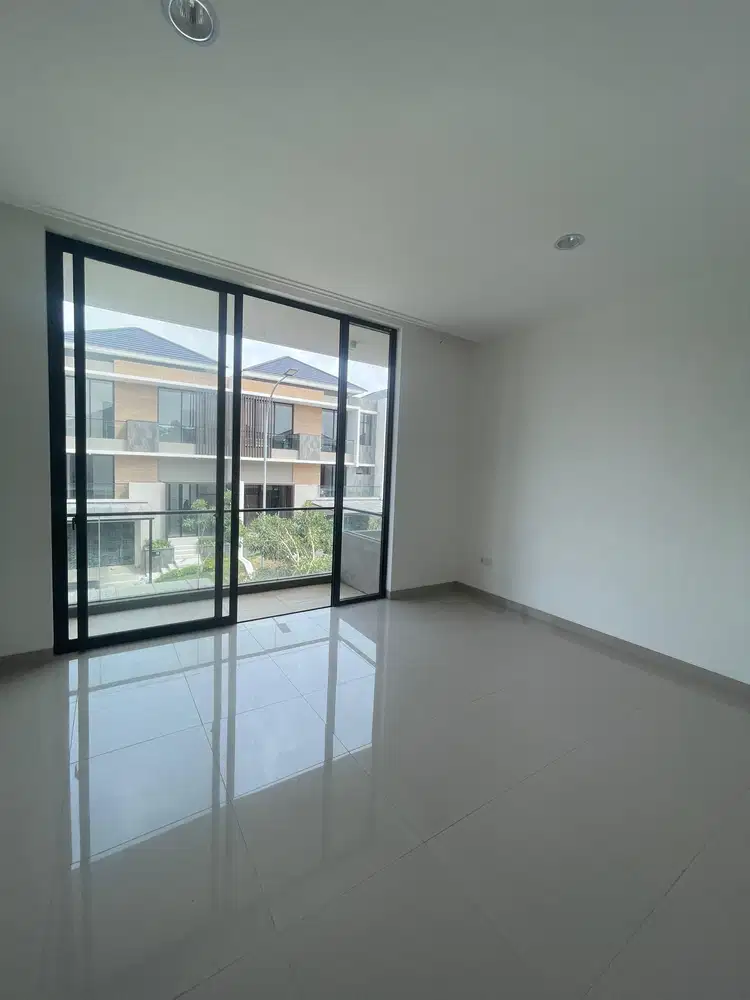 Disewakan rumah pik 2 ukuran 10x20 4kt cluster ekslusif
