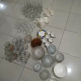 Gelas dan mangkok