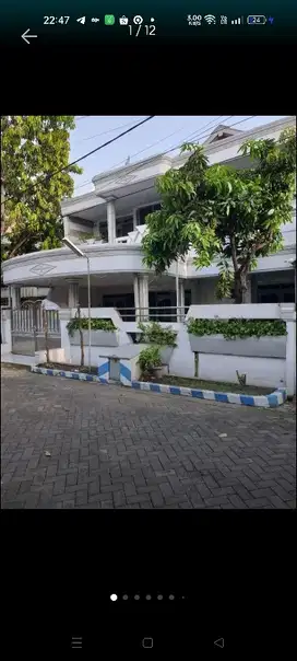 Rumah 2 lantai, terawat.dan siap huni