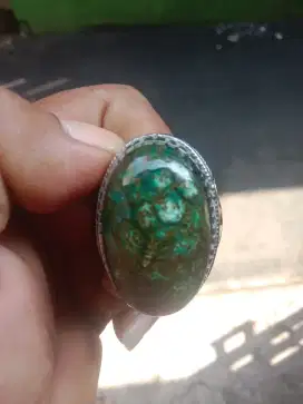 Batu bacan kembang motif kura