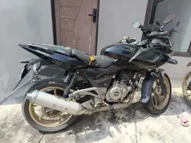 Pulsar 220 thn 2012 ,ga dipake dijual aja
