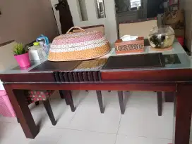 Dijual murah meja makan set 5 kursi