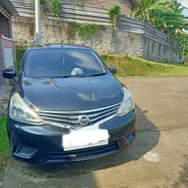 Jual cepat Nissan grand livina 1.5 SV (4x2) m/t