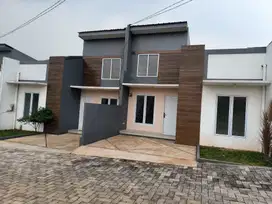 Brand New Rumah Mezzanine Modern