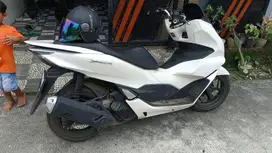 MOTOR PCX TAHUN 2022 JARAK TEMPUH MASI KECIL, PAJAK OFF