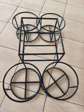 Keranjang besi galon