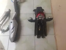 Kelnalpot dan spakbor belakang crf ori