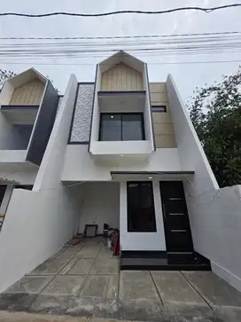Rumah siap huni  5 menit  stasiun pondok rejeg Depok