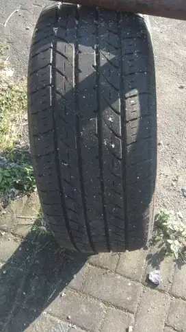 Ban mobil masih layak pakai