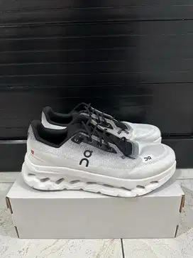 Sepatu ON Cloudtilt Black Ivory