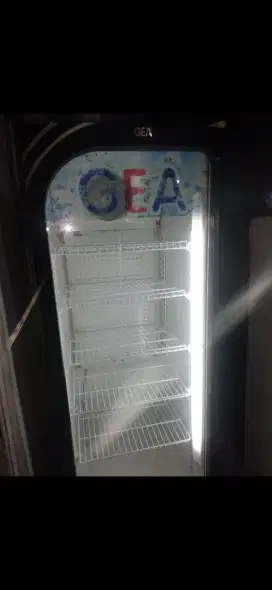 Jual butuh showcase kulkas pendingin minuman ukuran 5 rak merk GEA