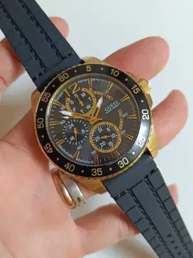 Guess divers pria W0798G3 original bekas bagus normal semua siap pakai