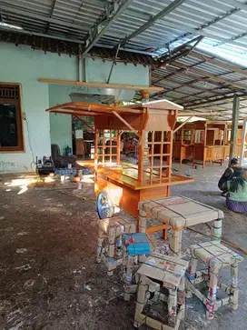 Rombong baru bonus kursi dan meja