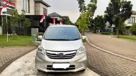 (Km90rb)(CASH)HONDA FREED 1.5 E AT PSD Tahun 2013