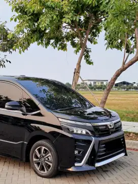 [TERMURAH]Toyota Voxy 2.0 AT 2018 Voxy 2018 Voxy 2019 Voxy 2020 Voxy