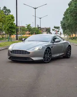 Aston Martin DB9 GT Bond Edition
