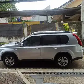 Nissan X-Trail 2011 Bensin