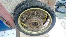 Ban & velg copotan ninja RR
