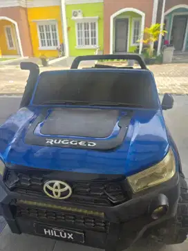 Mobil mainan anak