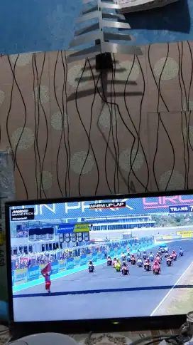 TV SHARP 32 INCHI