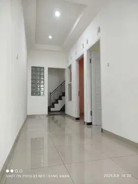 Jual rumah SIAP HUNI strategis dekat Griya Antapani TURUN HARGA 650jt