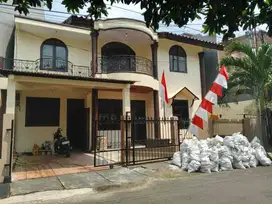 Rumah Megah Fress Di Komplek Elit Billymoon Pondok Kelapa Duren sawit