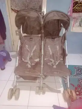 Stroller kembar BabyElle