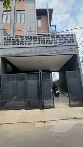 Rumah Baru 3 Lantai – Arata City Homes, Duri Kepa