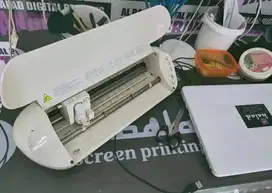 Mesin cutting stiker, poliflex, dll