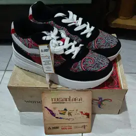 Sepatu Aerostreet Nusantara Wonderful Indonesia Sumatera Size 40,41,43